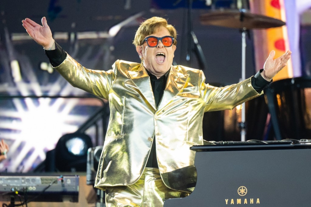 Elton Glasto